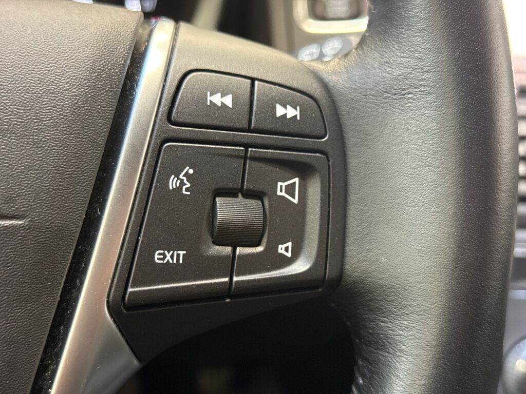 Volvo XC60 2017 Harmaa