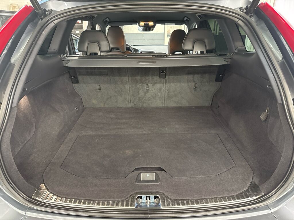 Volvo XC60 2017 Harmaa