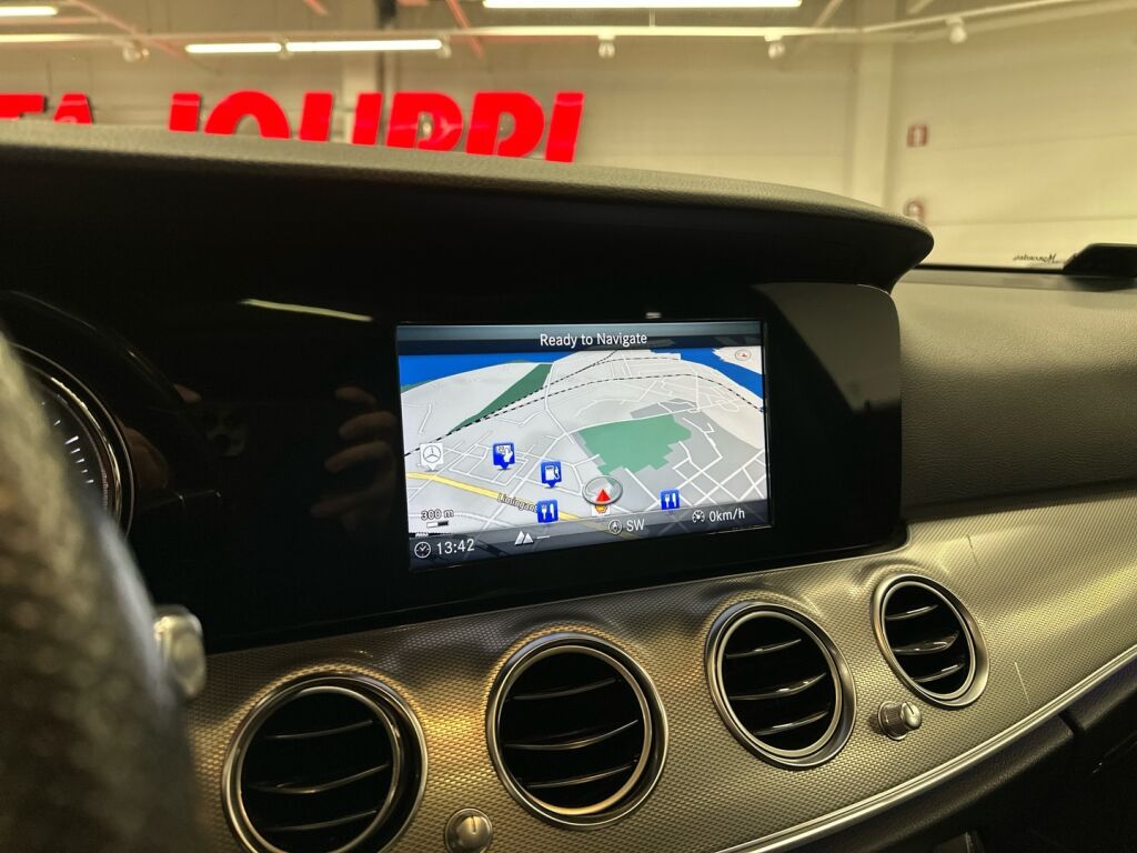 Mercedes-Benz E 2017 Valkoinen