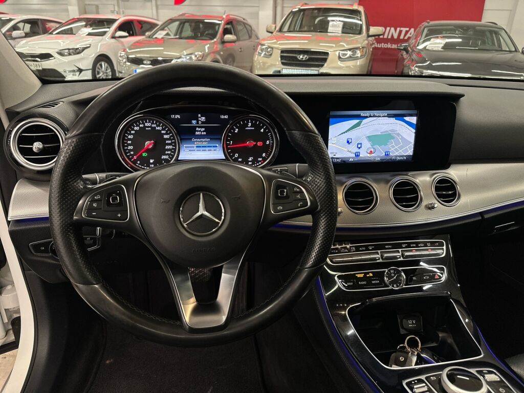 Mercedes-Benz E 2017 Valkoinen