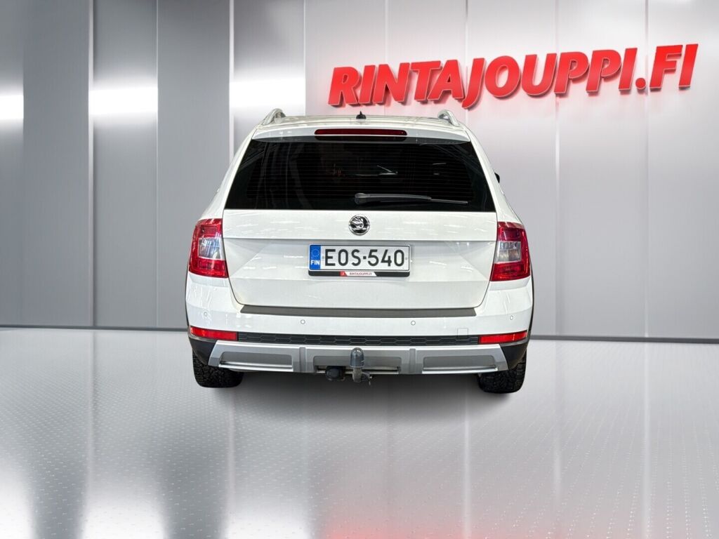 Skoda Octavia 2015 Valkoinen