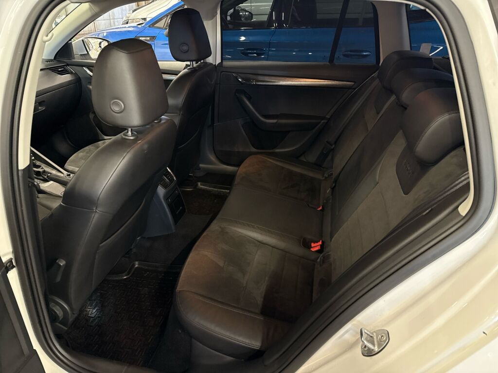 Skoda Octavia 2015 Valkoinen