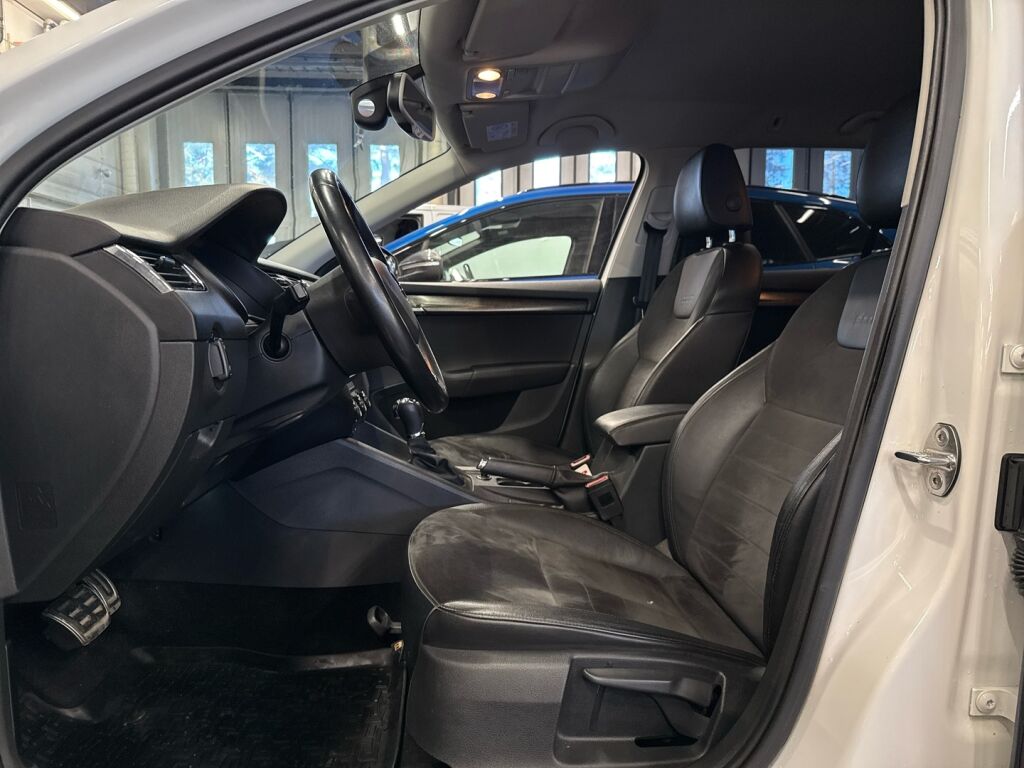 Skoda Octavia 2015 Valkoinen