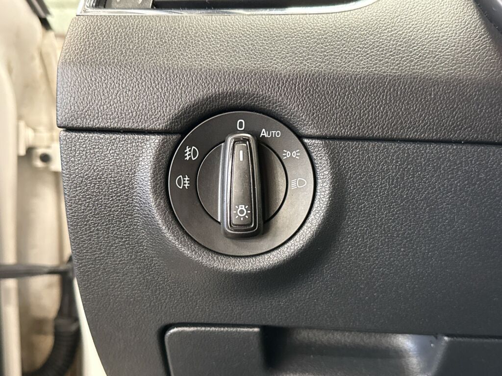 Skoda Octavia 2015 Valkoinen