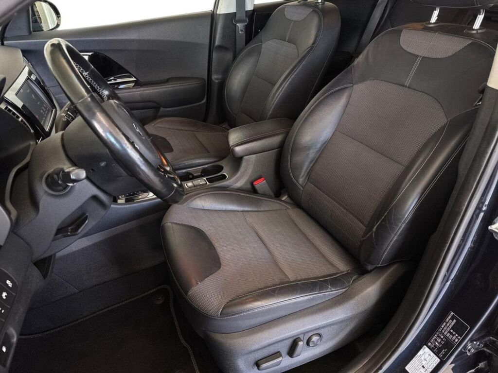 Kia Niro 2017 Sininen