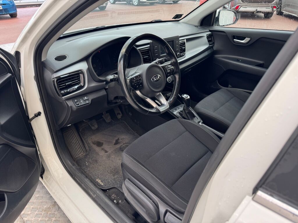 Kia Rio 2017 Valkoinen