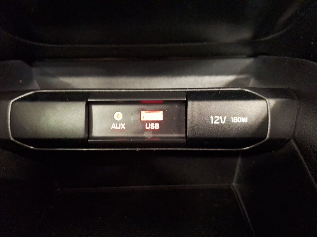 Kia Rio 2017 Ruskea (beige)