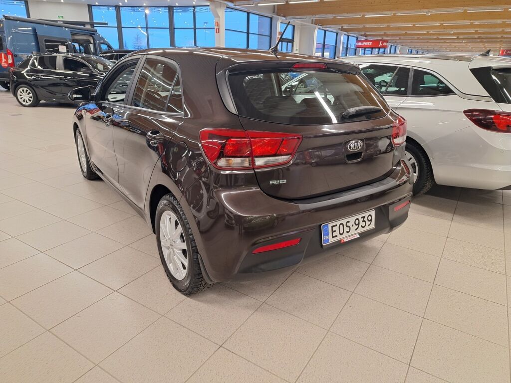 Kia Rio 2017 Ruskea (beige)