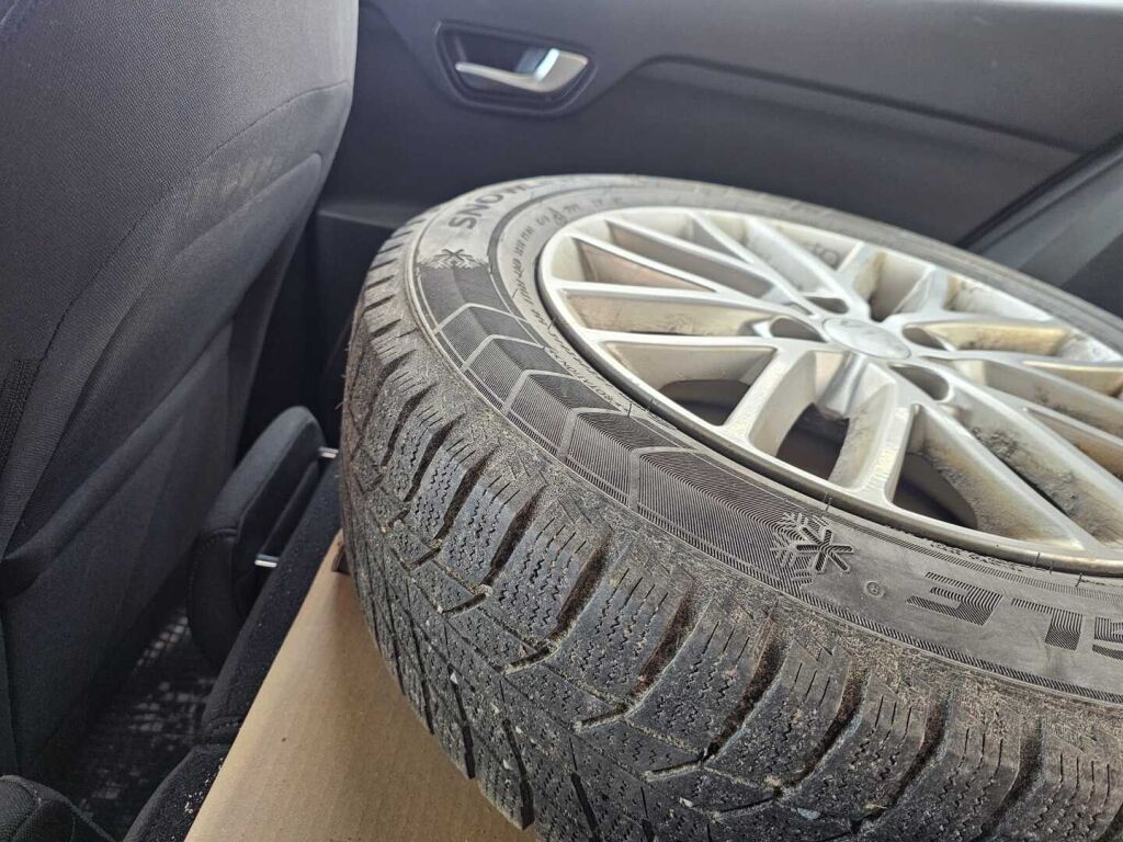 Kia Rio 2017 Punainen