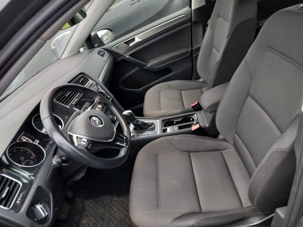 Volkswagen Golf 2018 Harmaa