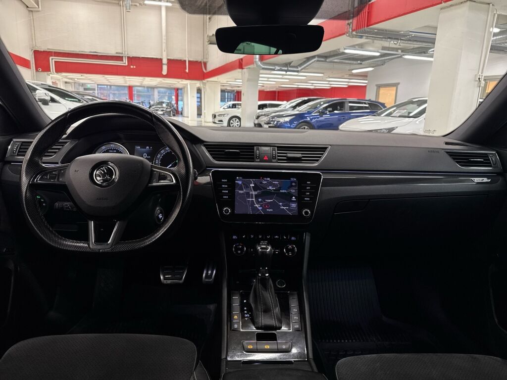 Skoda Superb 2018 Valkoinen