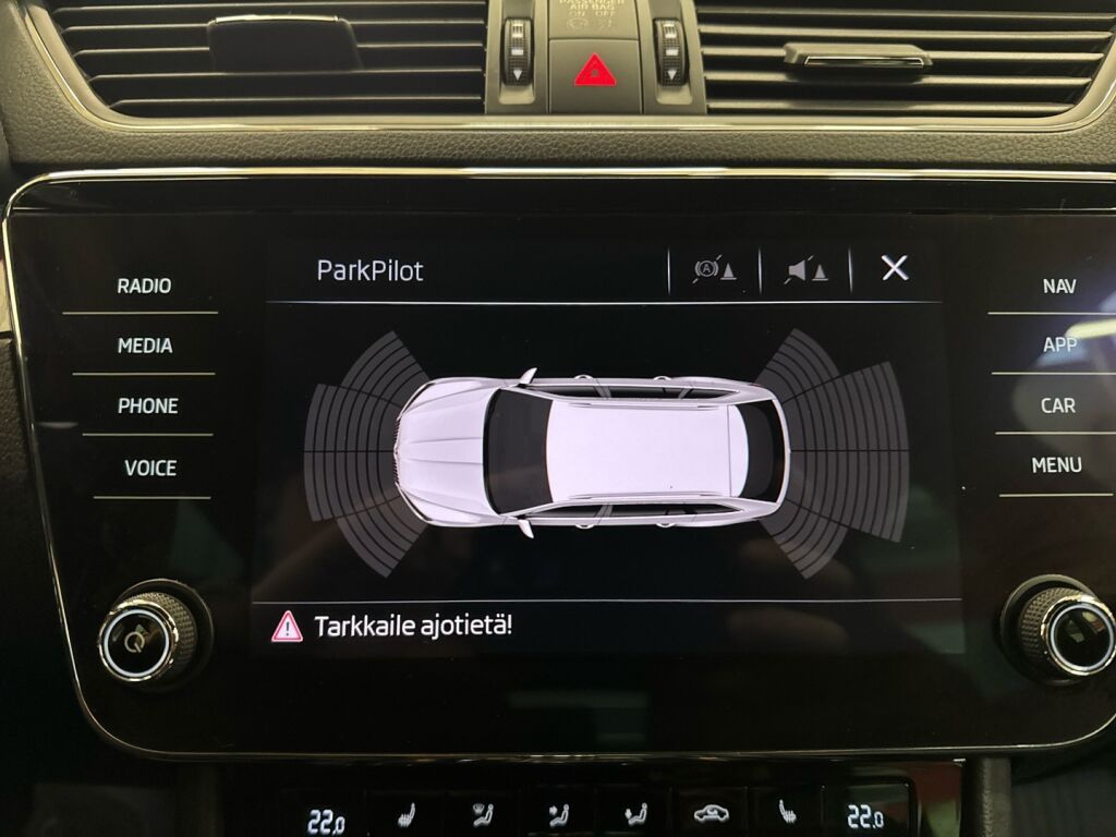 Skoda Superb 2018 Valkoinen