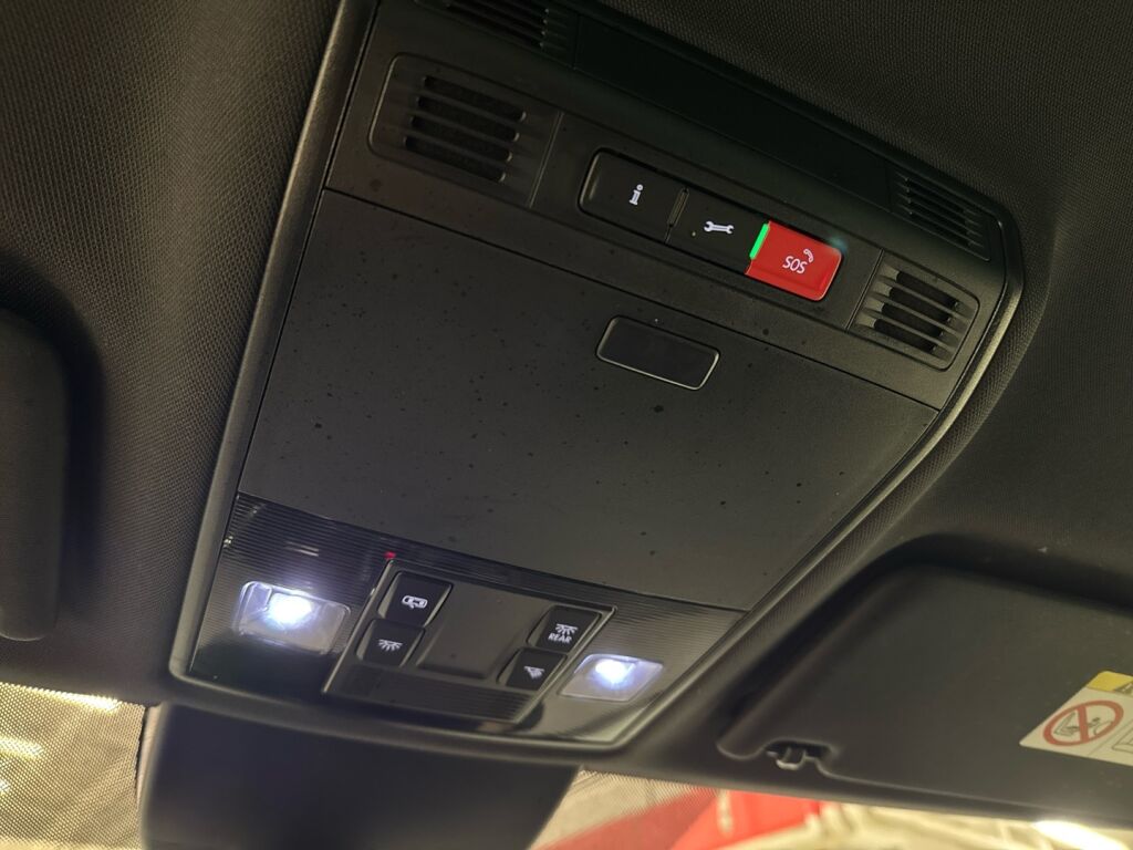 Skoda Superb 2018 Valkoinen