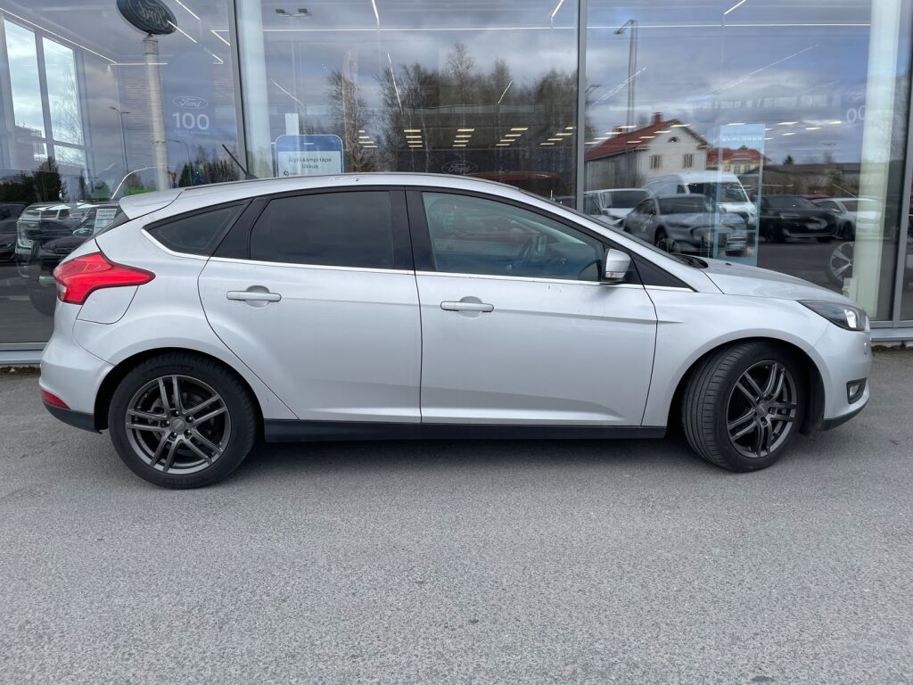 Ford Focus 2018 Harmaa