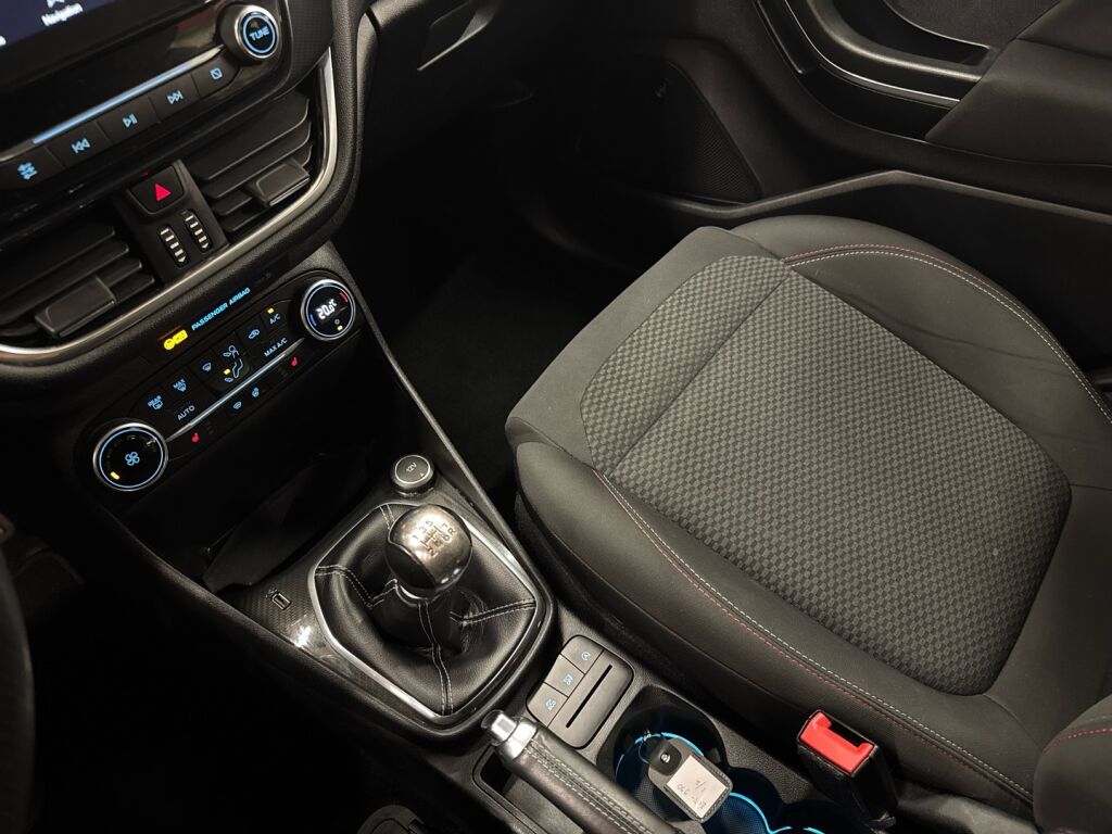 Ford Fiesta 2018 Punainen