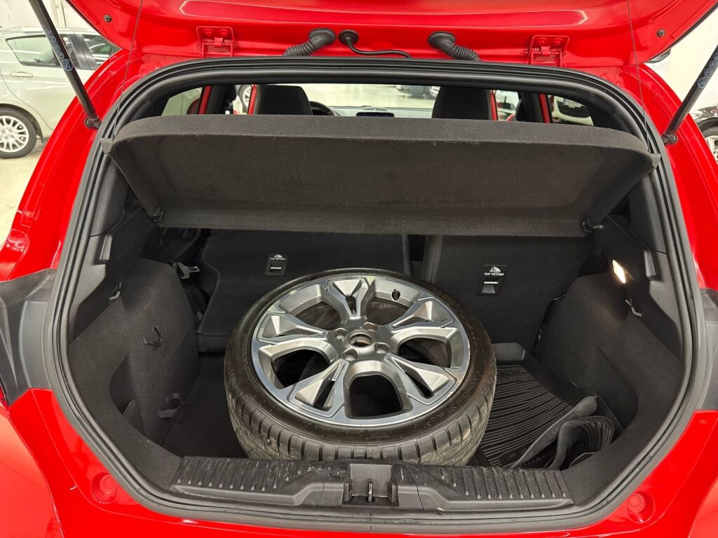 Ford Fiesta 2018 Punainen