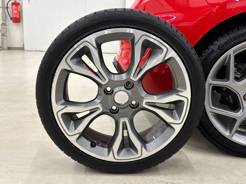 Ford Fiesta 2018 Punainen