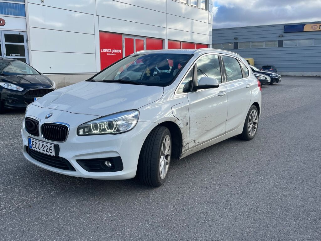 BMW 225 2018 Valkoinen