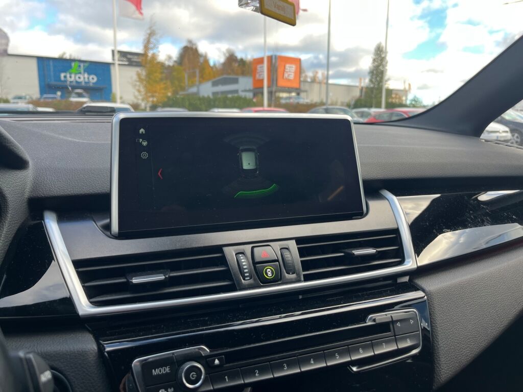BMW 225 2018 Valkoinen
