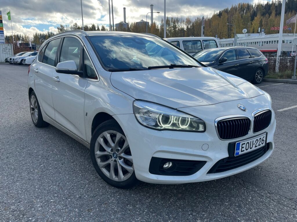 BMW 225 2018 Valkoinen