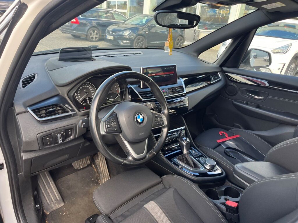 BMW 225 2018 Valkoinen