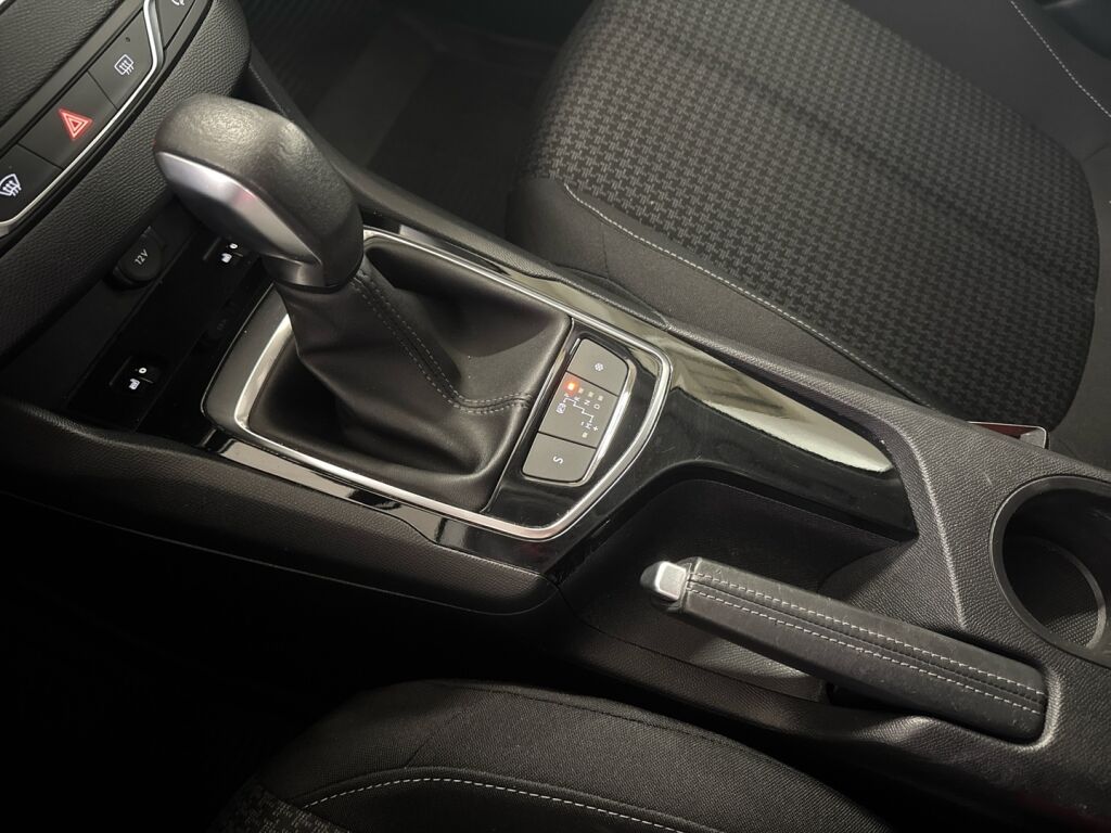 Peugeot 308 2018 Ruskea (beige)