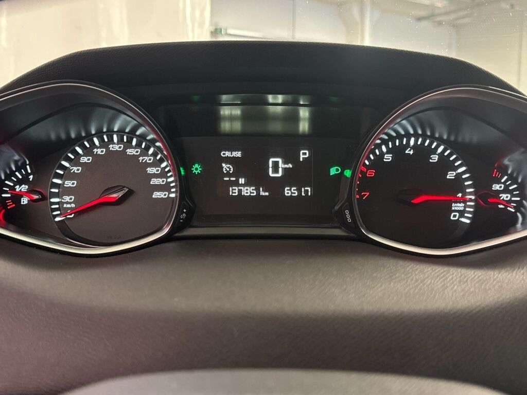 Peugeot 308 2018 Ruskea (beige)