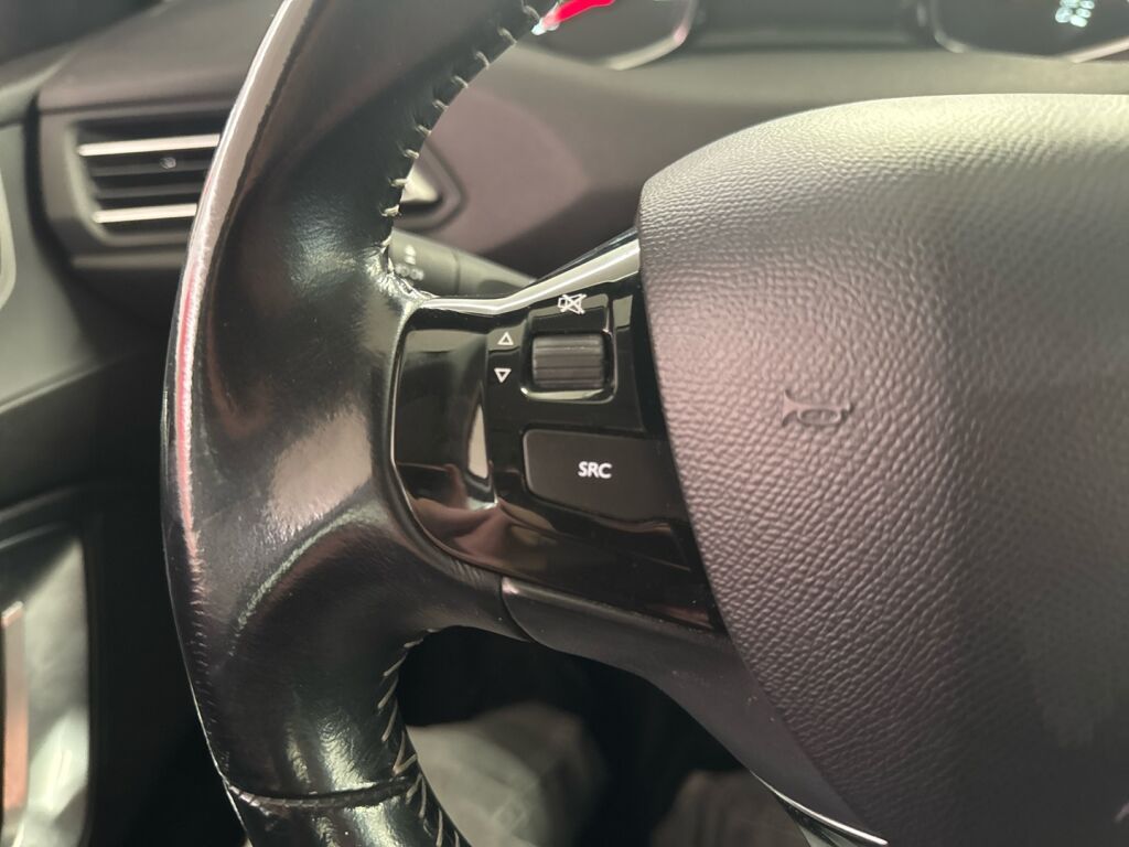 Peugeot 308 2018 Ruskea (beige)