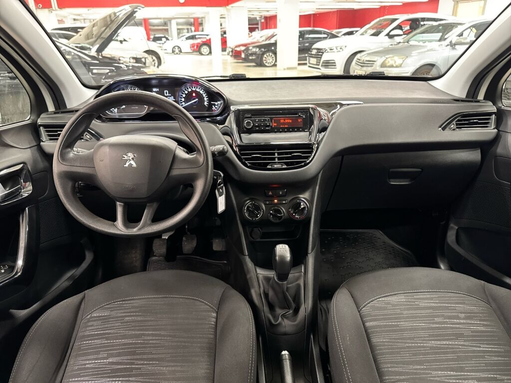 Peugeot 208 2018 Valkoinen