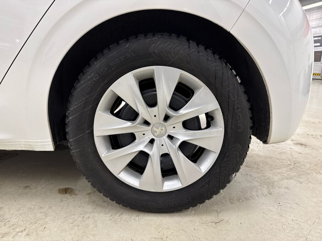 Peugeot 208 2018 Valkoinen