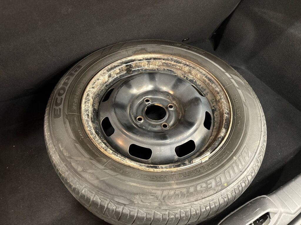 Peugeot 208 2018 Valkoinen