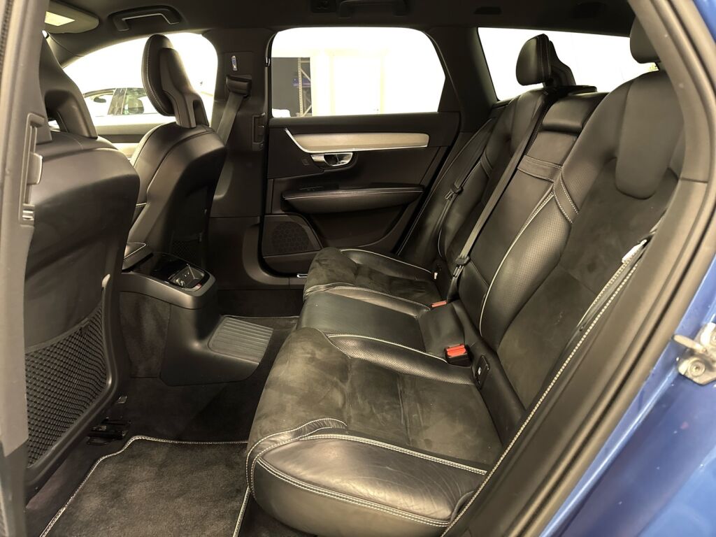 Volvo V90 2018 Sininen