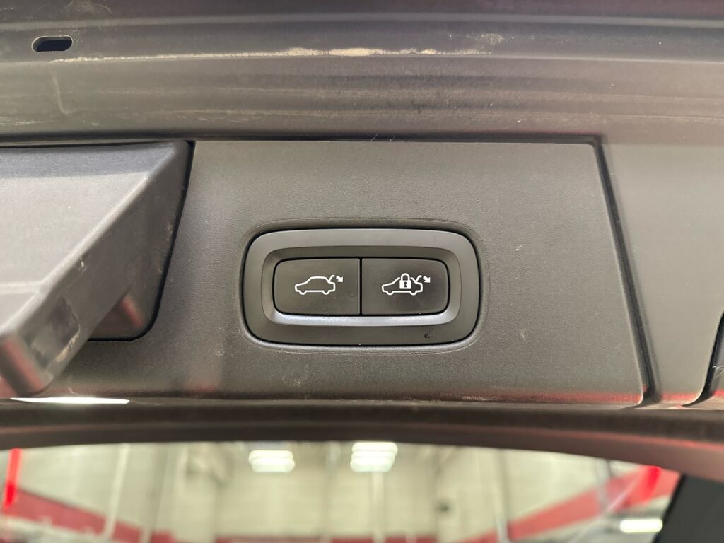 Volvo V90 2018 Sininen