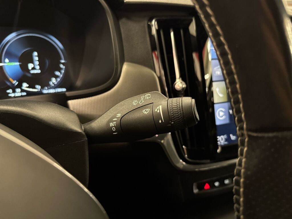 Volvo V90 2018 Sininen