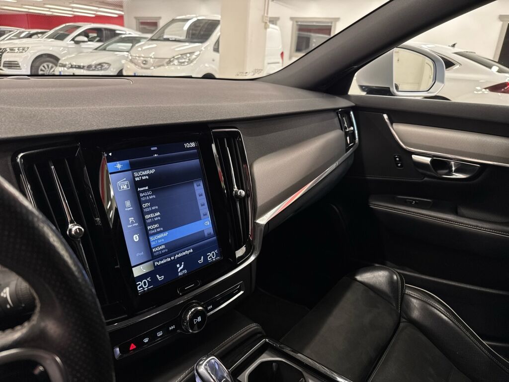 Volvo V90 2018 Sininen