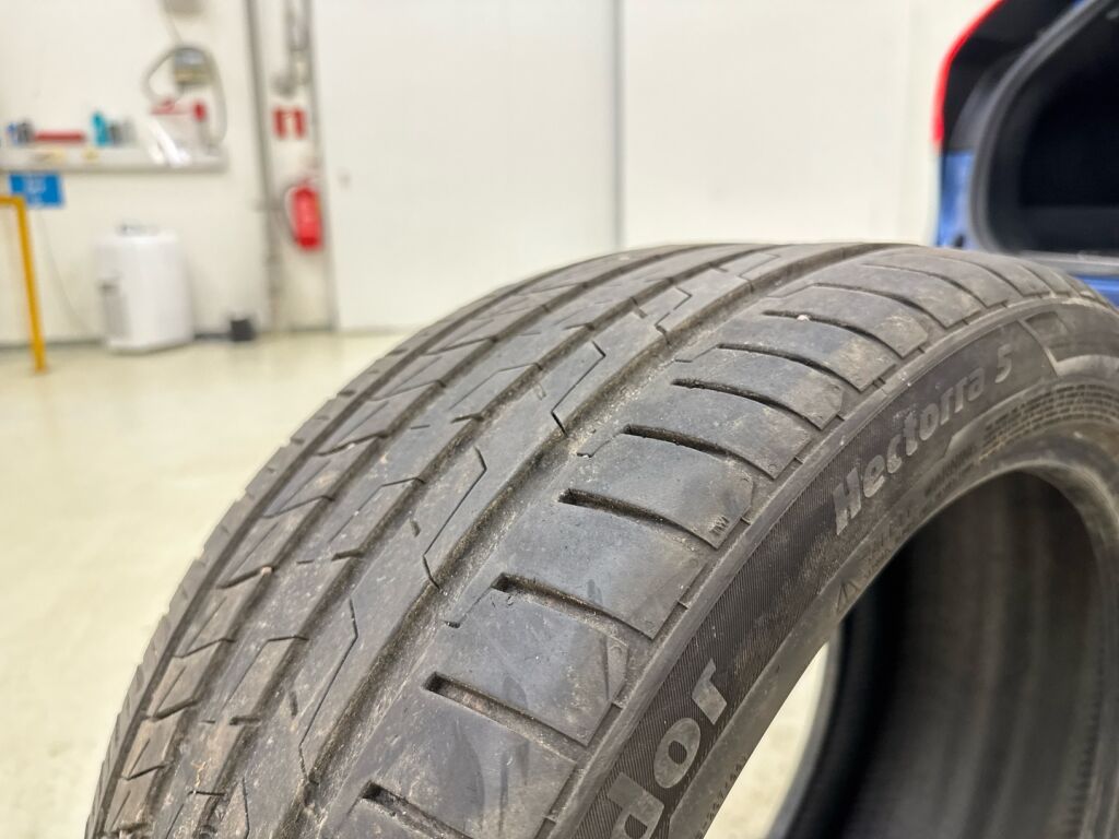 Volvo V90 2018 Sininen