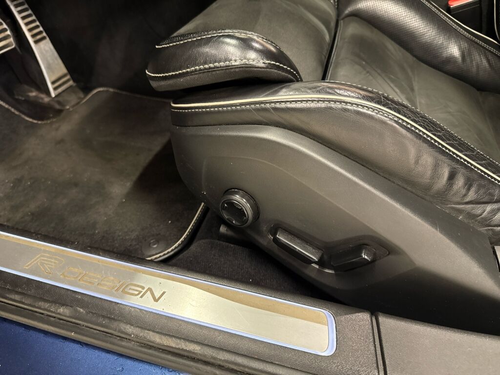 Volvo V90 2018 Sininen