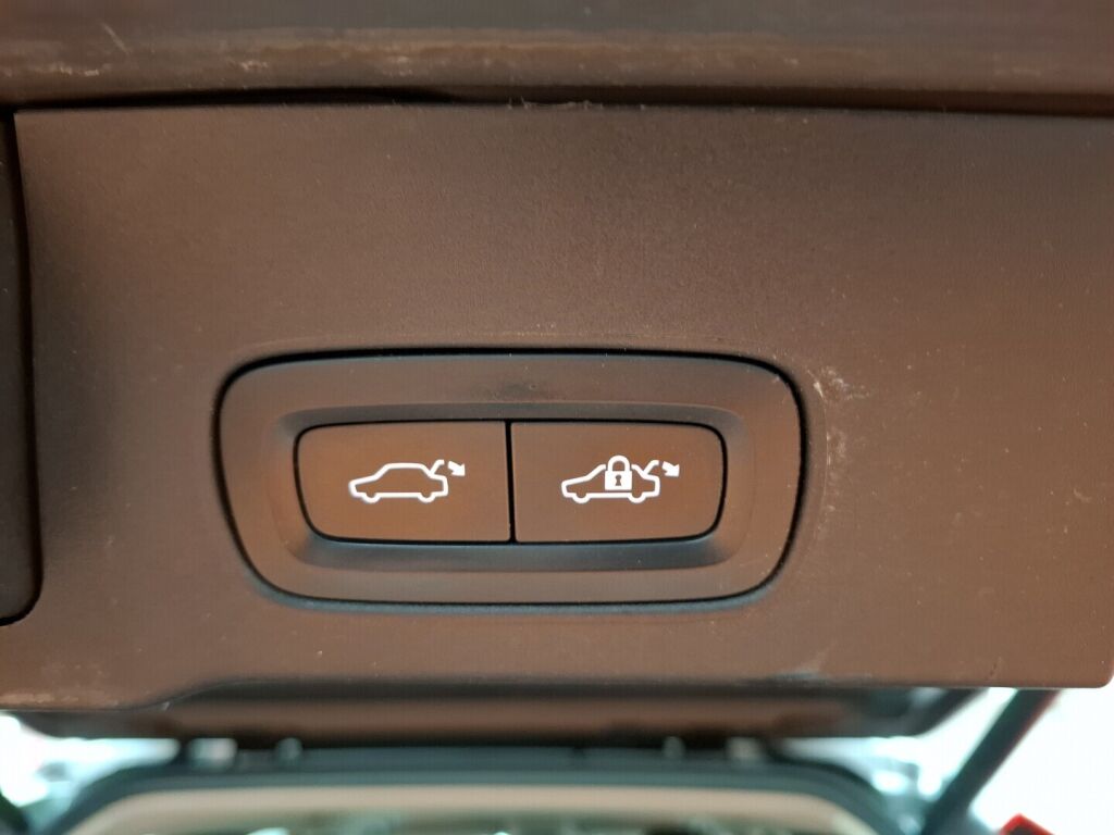 Volvo V90 2017 Harmaa