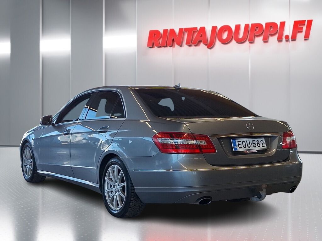 Mercedes-Benz E 2010 Harmaa