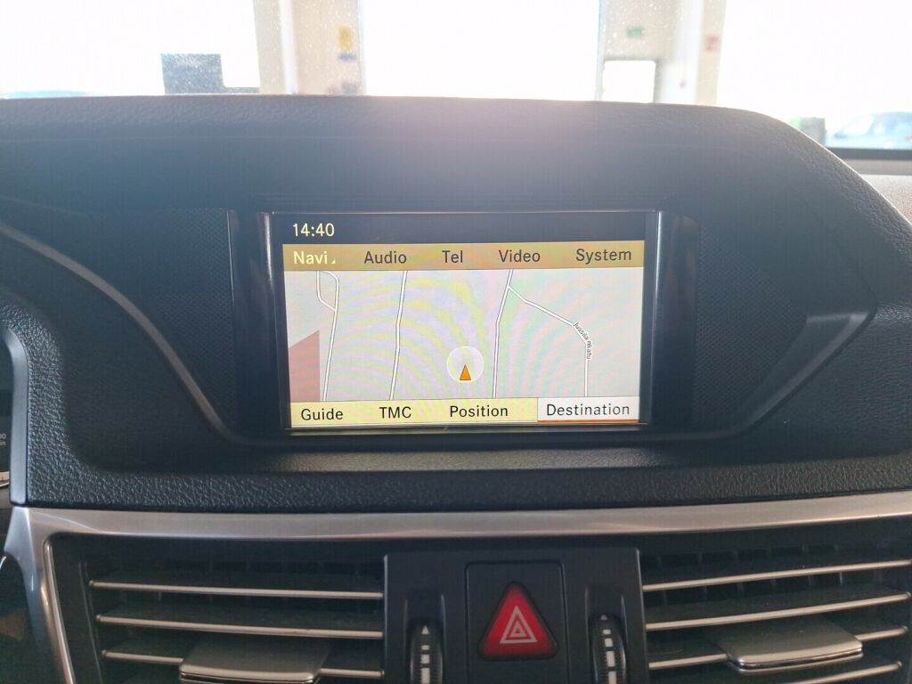 Mercedes-Benz E 2010 Harmaa