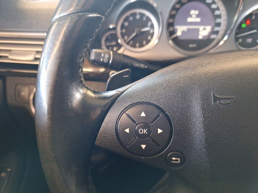 Mercedes-Benz E 2010 Harmaa