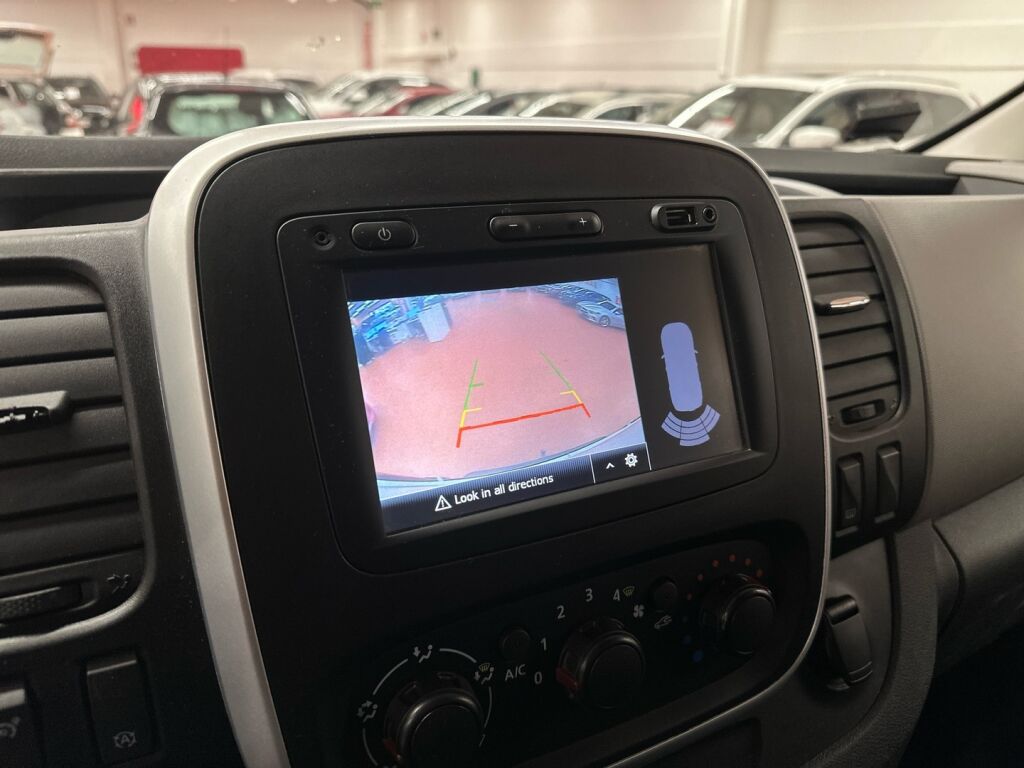 Renault Trafic 2018 Valkoinen