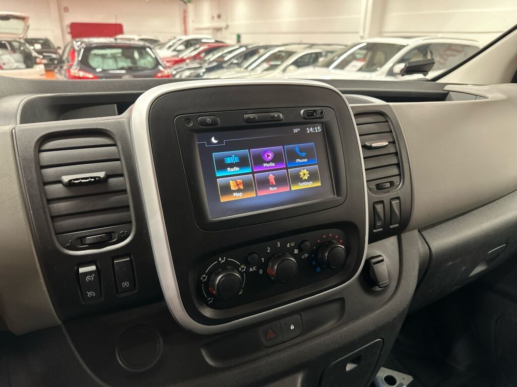 Renault Trafic 2018 Valkoinen