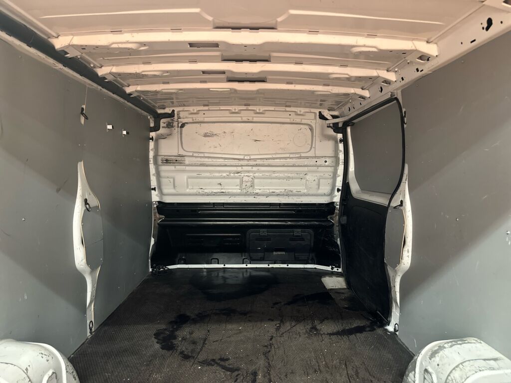 Renault Trafic 2018 Valkoinen