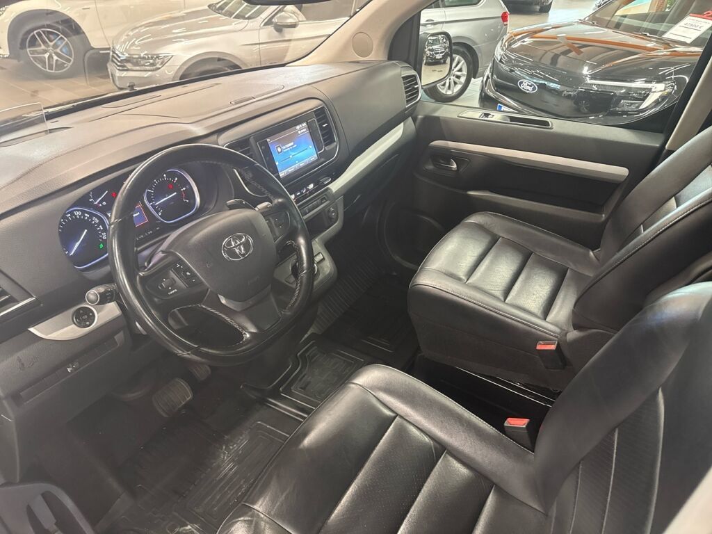 Toyota Proace Verso 2018 Musta