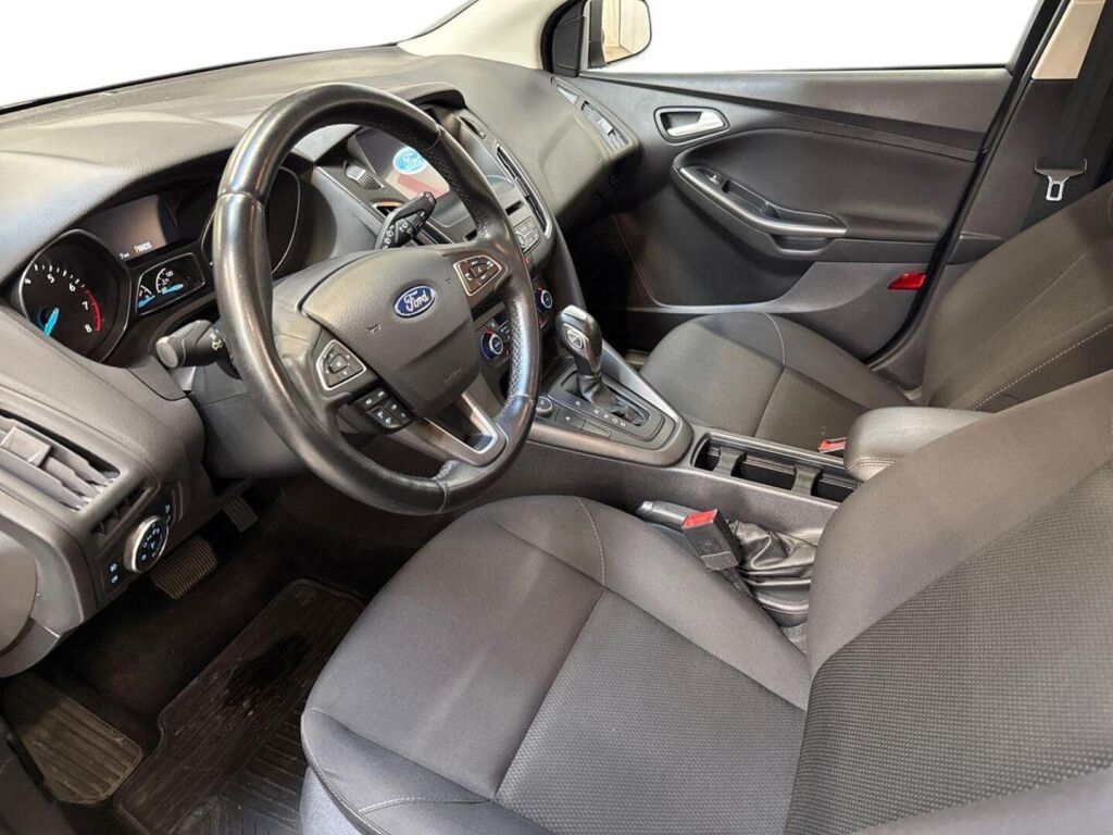 Ford Focus 2018 Musta
