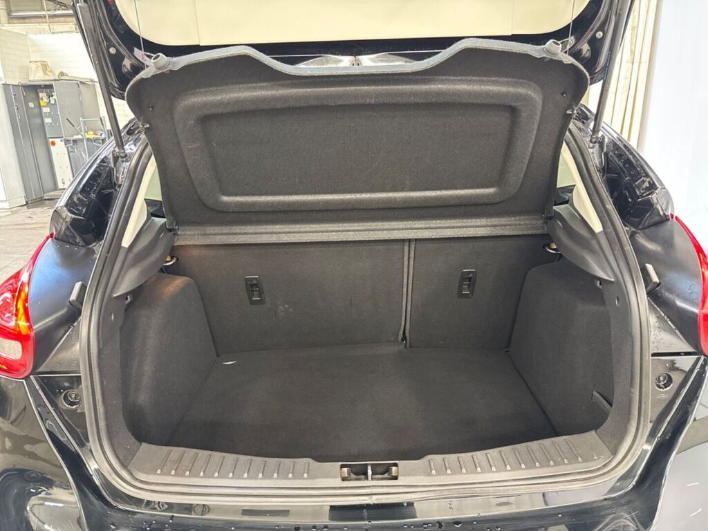 Ford Focus 2018 Musta