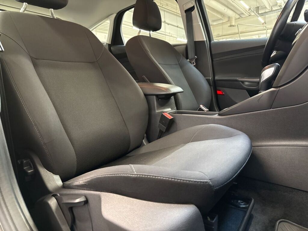 Ford Focus 2018 Musta