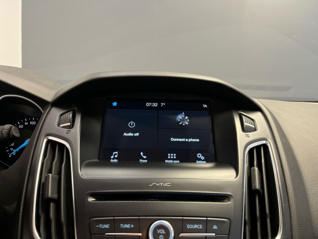 Ford Focus 2018 Punainen