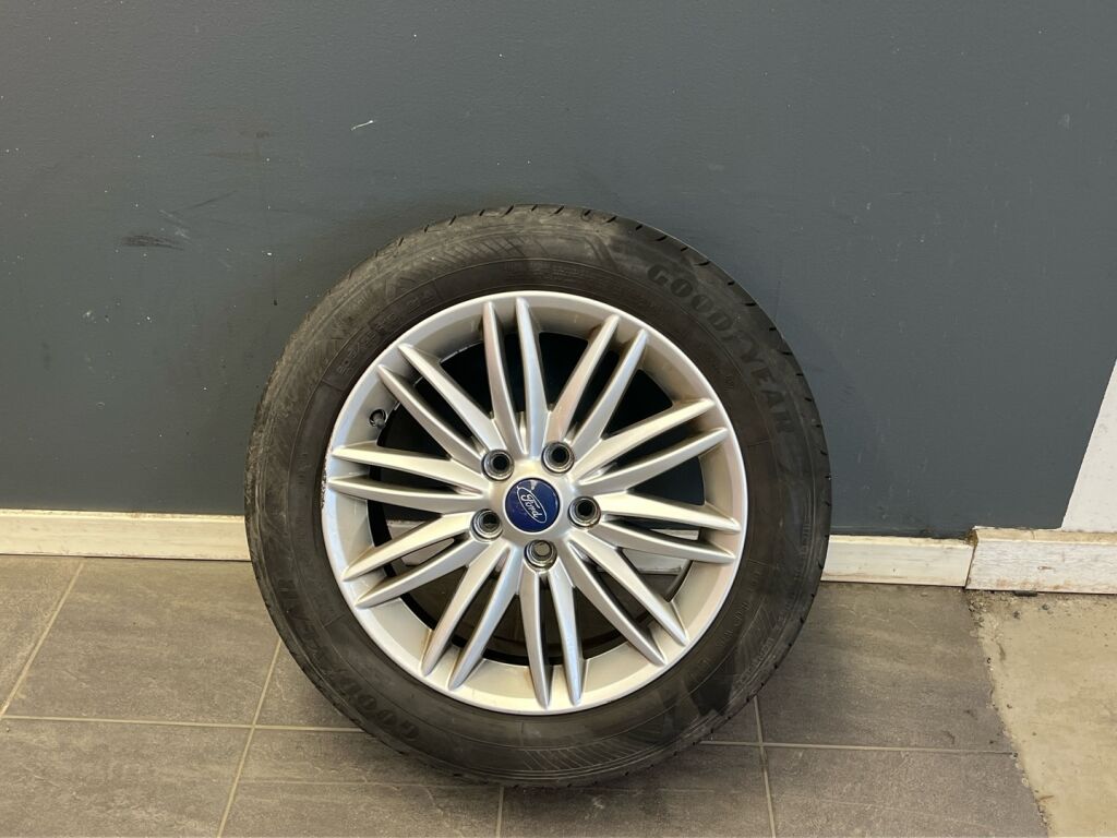 Ford Focus 2018 Punainen